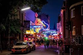 Hamburg Shore Excursions. Local Breakfast, St Pauli, Harbour & Surprises