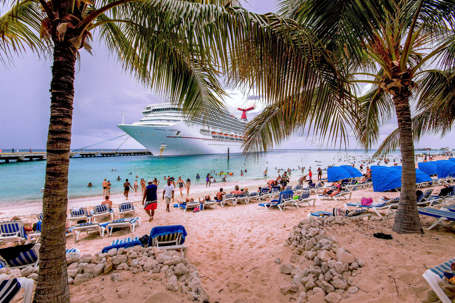 2 In 1. Grand Turk Cruise Center & Cockburn Town.