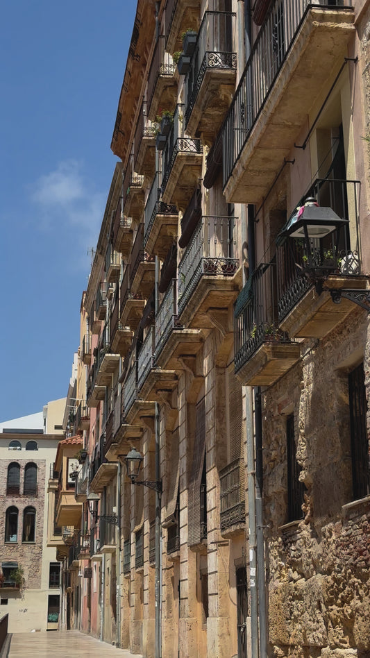Tarragona Old Town Catalaanse cultuur, keuken, modeboetiek en vuurwerk. Bespaar tot 40%